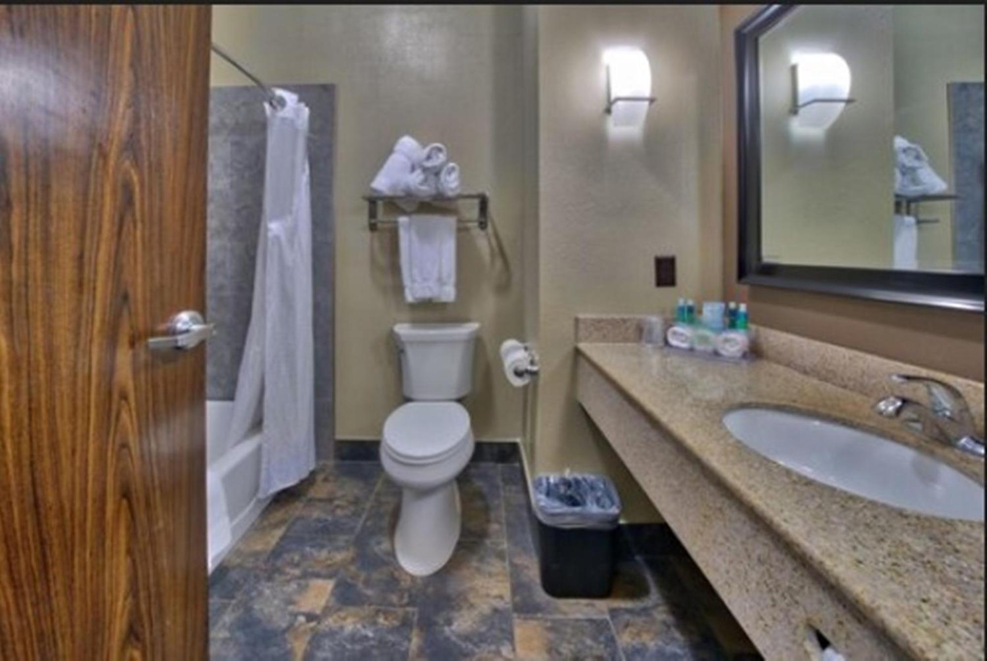 Holiday Inn Express And Suites Lubbock South By Ihg Номер фото